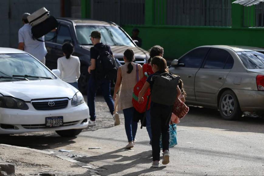 Capitalinos retornan a la ciudad tras largo asueto del Feriado Morazánico