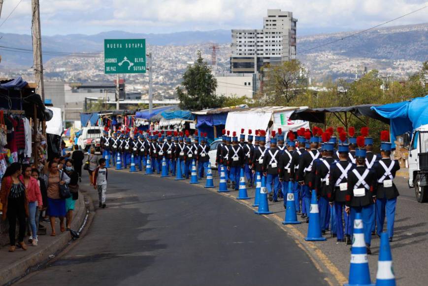 Con la presencia de altos funcionarios de las FF.AA. y otros políticos: así fue la eucaristía en conmemoración a los 276 aniversario de la Virgen de Suyapa