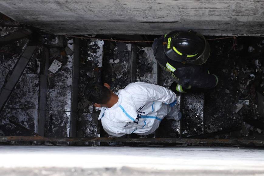 Retiran cadáveres de las cinco víctimas del incendio en Ciudad Lempira