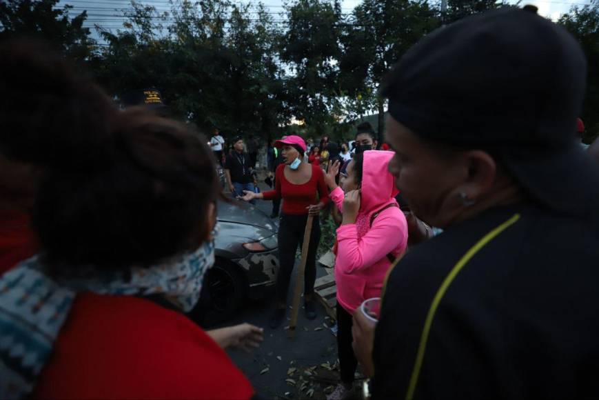 Caos, protestas y lamentaciones deja el cierre de parque de atracciones en el anillo periférico