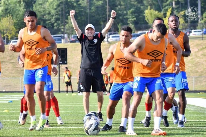 Olimpia de Troglio con una sorpresa para enfrentar al Patón Mejía en la gira por USA