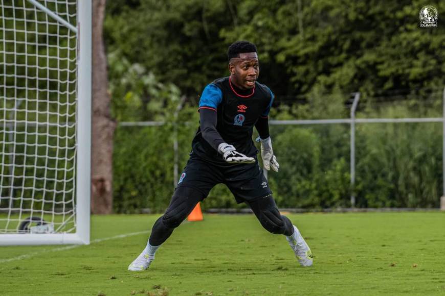 Futbolistas hondureños que se encuentran sin contrato