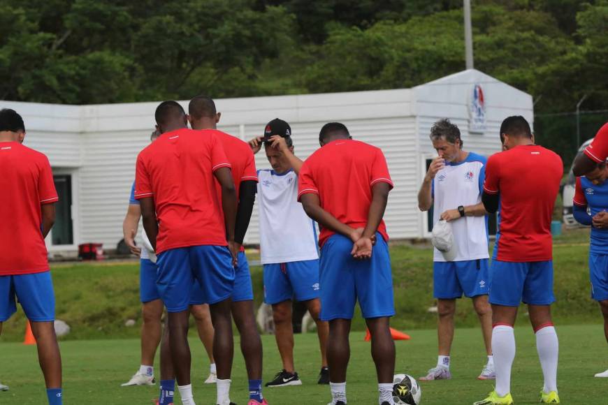 Olimpia estrena uniforme, confirman lesionado y legionario se queda entrenando