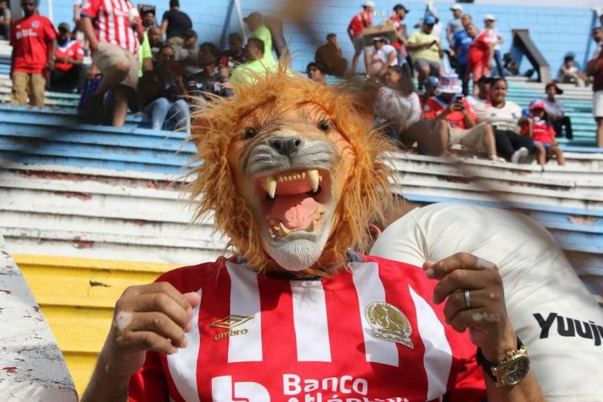 Así llegó afición olimpista para apoyar al León en el Olimpia vs Marathón