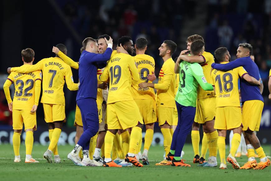 Festejo blaugrana y frustración del Espanyol: las imágenes que dejó el triunfo del Barcelona que lo corona campeón de España