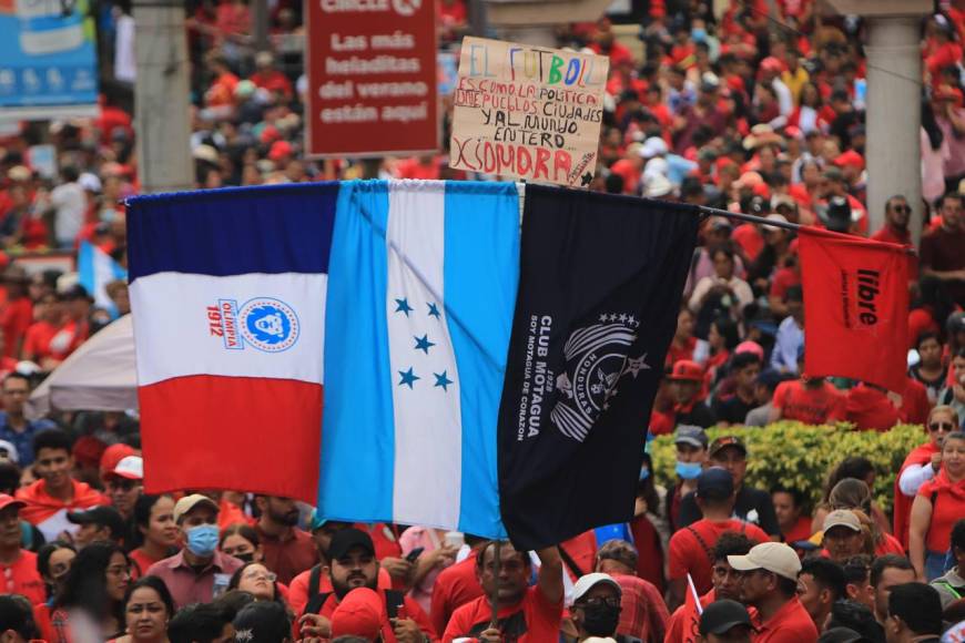 Marcha de Libre se estaciona afuera del Congreso Nacional