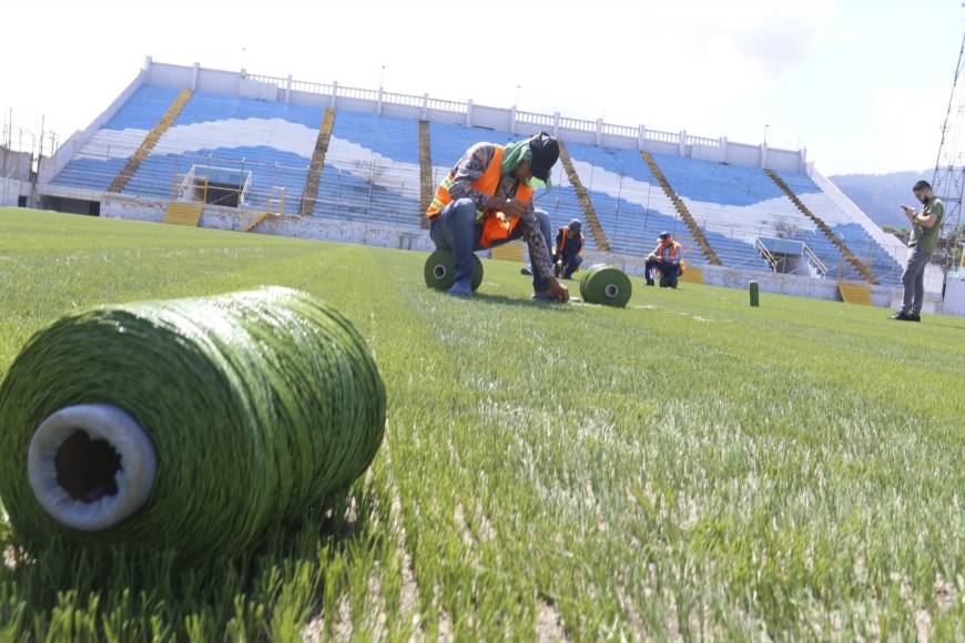 ¡Belleza! Proyecto de la grama del estadio Morazán avanza a un 65%