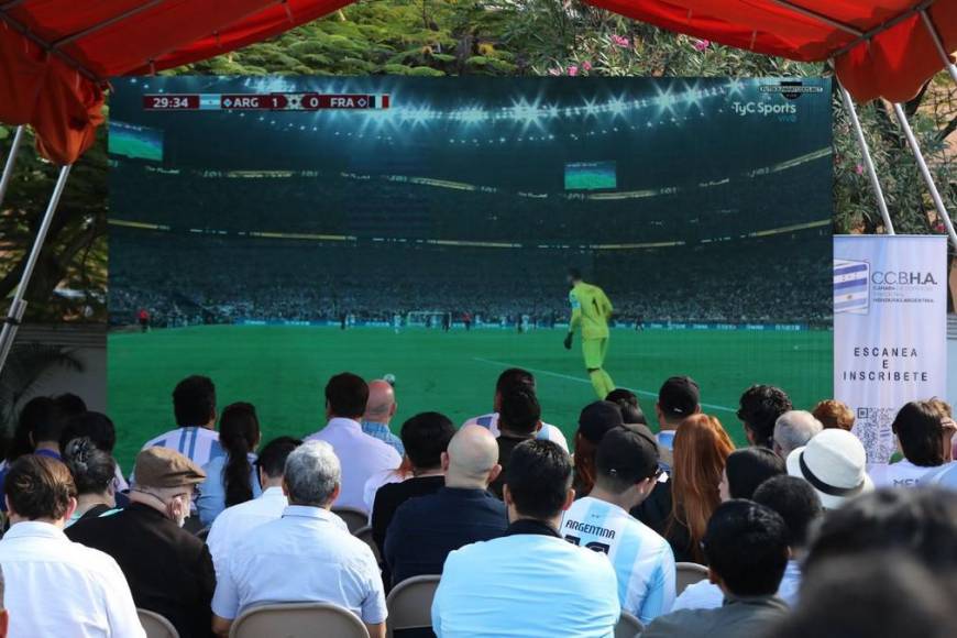 Así viven la final del Mundial de Qatar en la Embajada de Argentina en Honduras