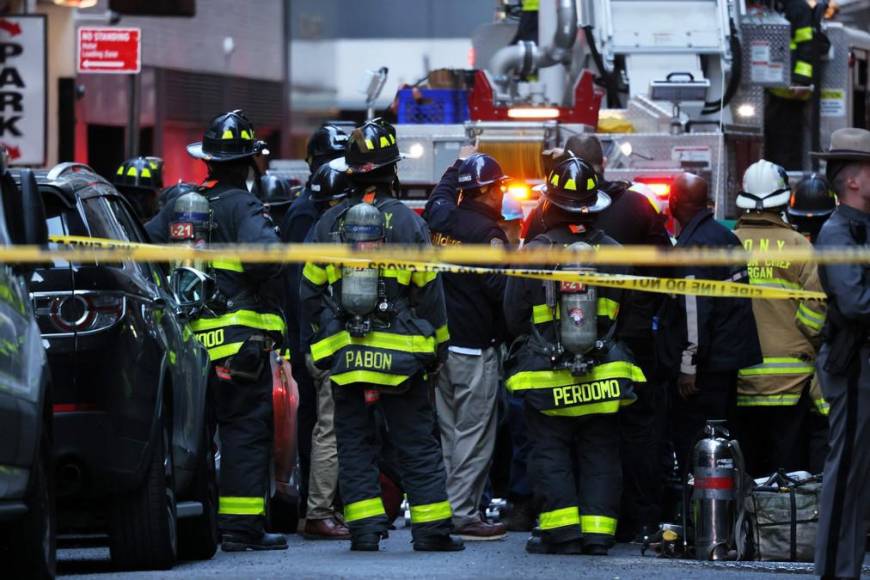 Lo que se sabe del colapso de un edificio de estacionamiento en Manhattan