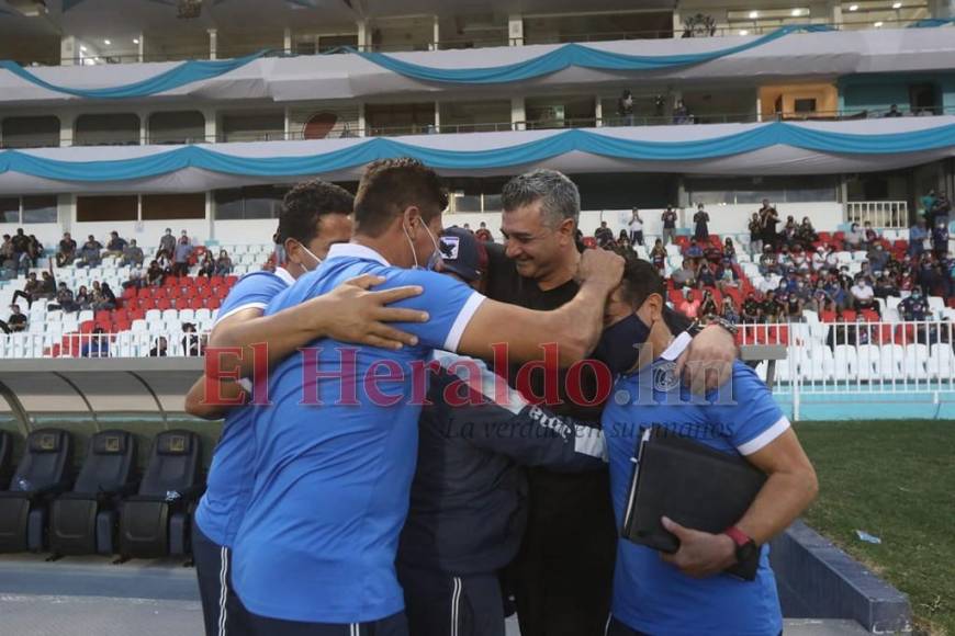 Diego Vázquez no pudo contener las lágrimas; así fue su emotivo adiós de Motagua (FOTOS)