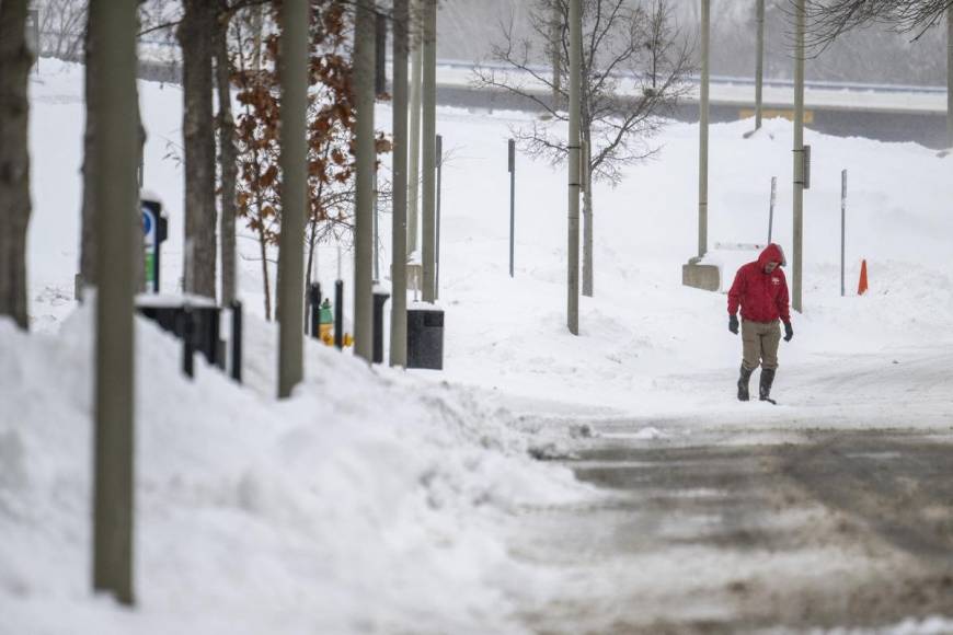 Nieve afecta norte de EUA por ingreso de aire ártico considerado peligroso