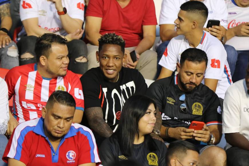 ¡El olimpismo cumplió! Así es el espectacular ambiente dentro del Nacional durante la final Olimpia-Alajuelense