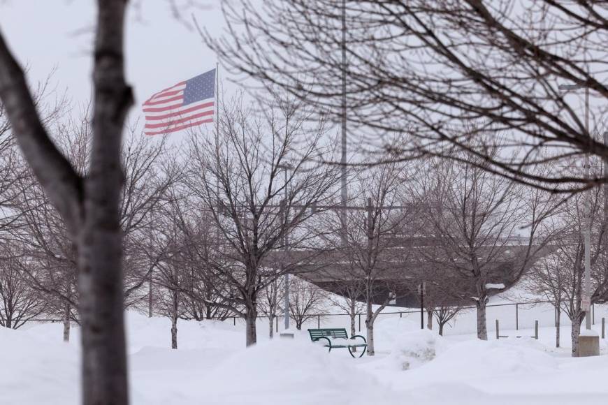 Nieve afecta norte de EUA por ingreso de aire ártico considerado peligroso