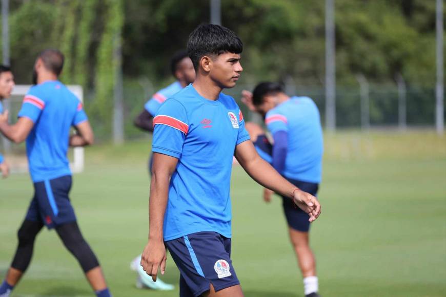 Rambo de León recomienda jugador a Olimpia, Benguché sigue en el ‘albo’ y ¿nuevo fichaje?