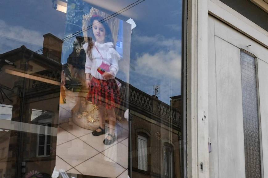 En la basura y sin vida hallan a niña de 5 años que desapareció en Francia; sospechan del joven que la encontró