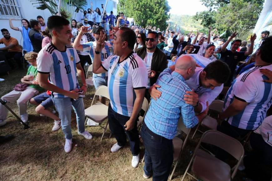 Así viven la final del Mundial de Qatar en la Embajada de Argentina en Honduras