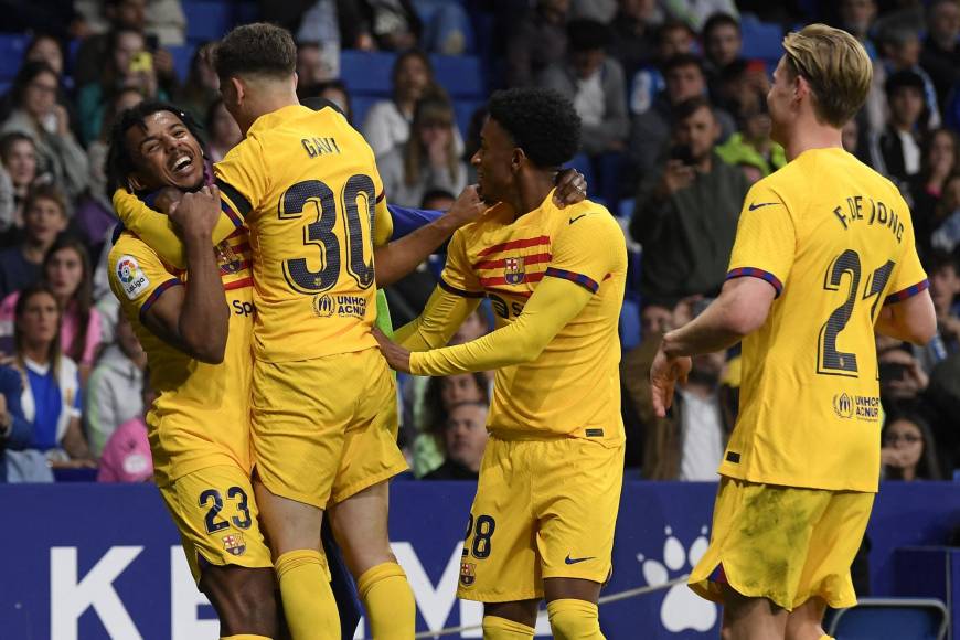 Festejo blaugrana y frustración del Espanyol: las imágenes que dejó el triunfo del Barcelona que lo corona campeón de España