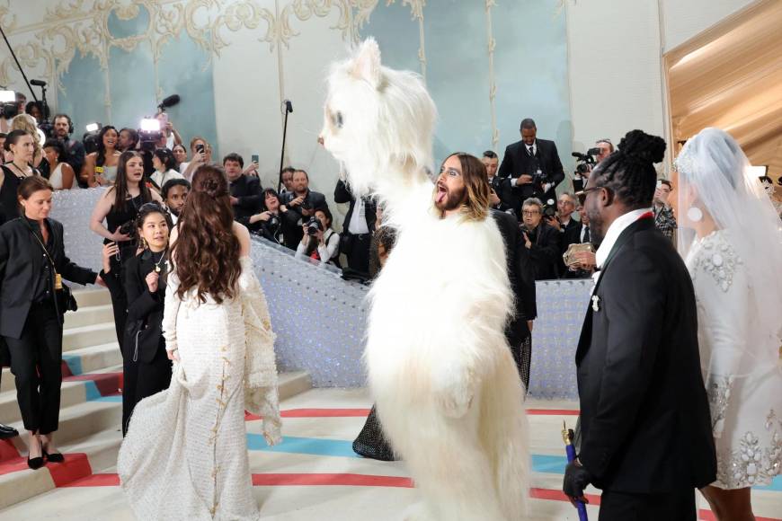 ”¿Quién es este?”: Jared Leto se robó las miradas en la Met Gala