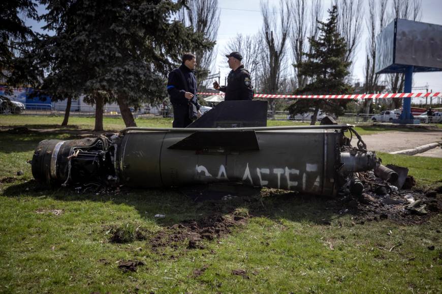 “Quiero escapar de este infierno”: docenas de muertos y cientos de heridos tras ataque en Ucrania