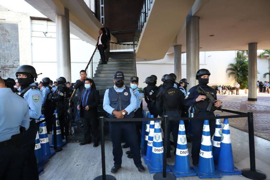 Militantes de Libre exigen al Congreso Nacional elección de la Corte Suprema de Justicia