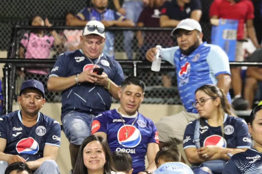 Zafarrancho de los aficionados del Motagua en USA: El motivo de los golpes en las gradas