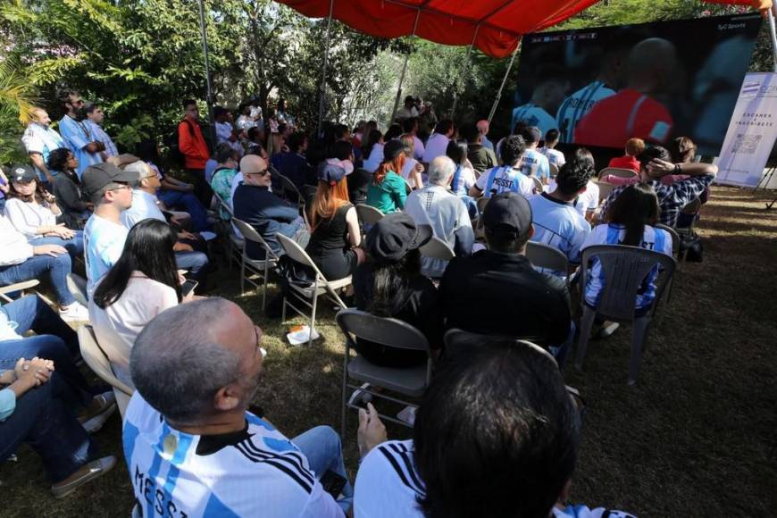 Así viven la final del Mundial de Qatar en la Embajada de Argentina en Honduras