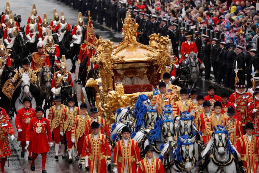 Carlos III: las imágenes del mayor desfile militar en 70 años