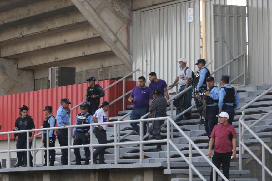 ¡Fiesta total! Así fue el apoyo de la Ultrafiel en el Olimpia vs Marathón