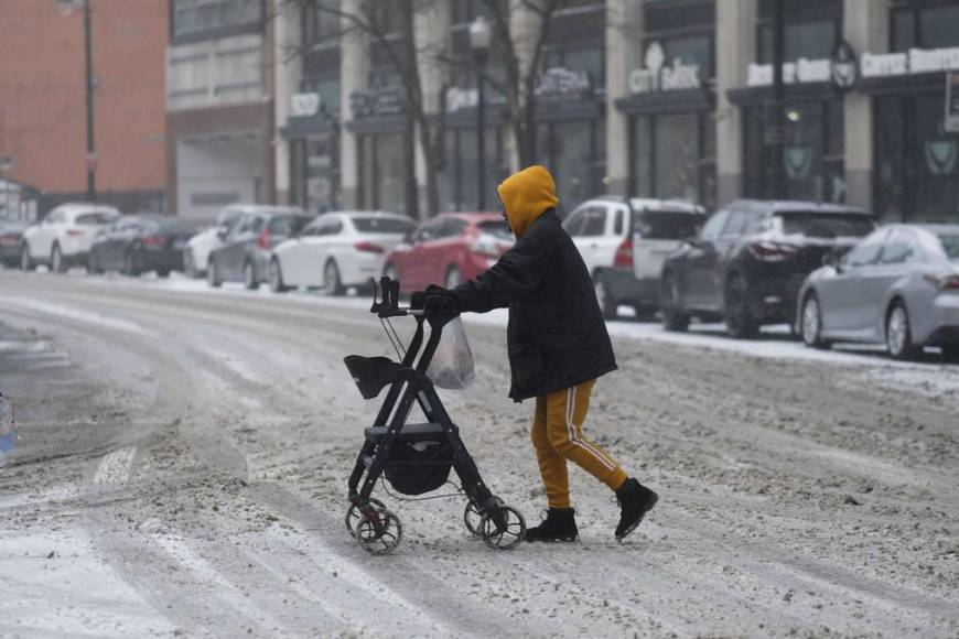 Al menos 17 personas han muerto en tormenta invernal que azota Estados Unidos