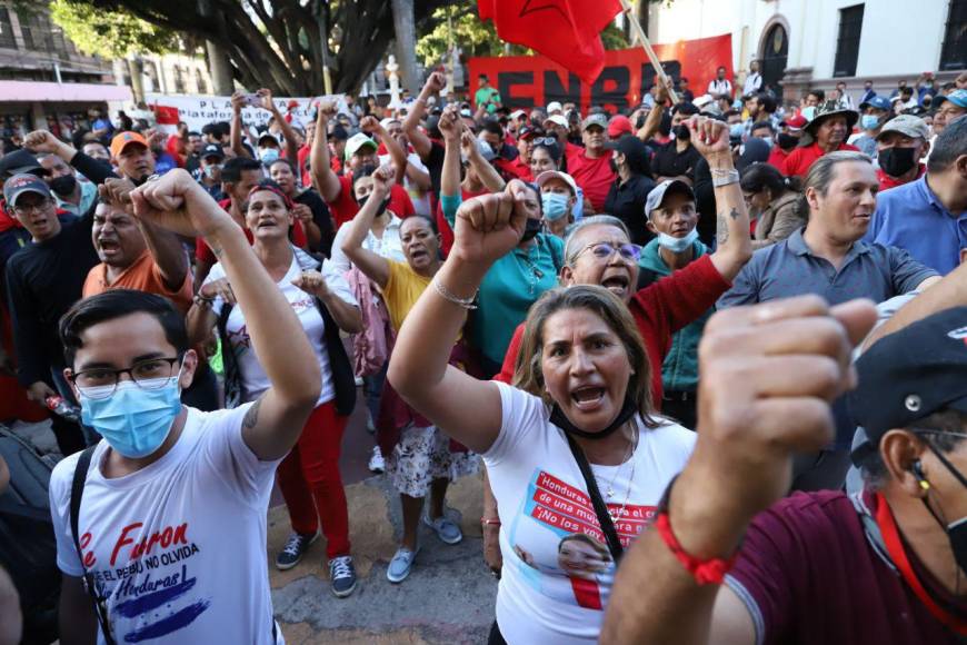 Militantes de Libre exigen al Congreso Nacional elección de la Corte Suprema de Justicia