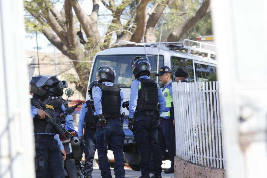 Un menor de 14 años participó en asalto donde asesinaron a Policía e hirieron a otro (Fotos)