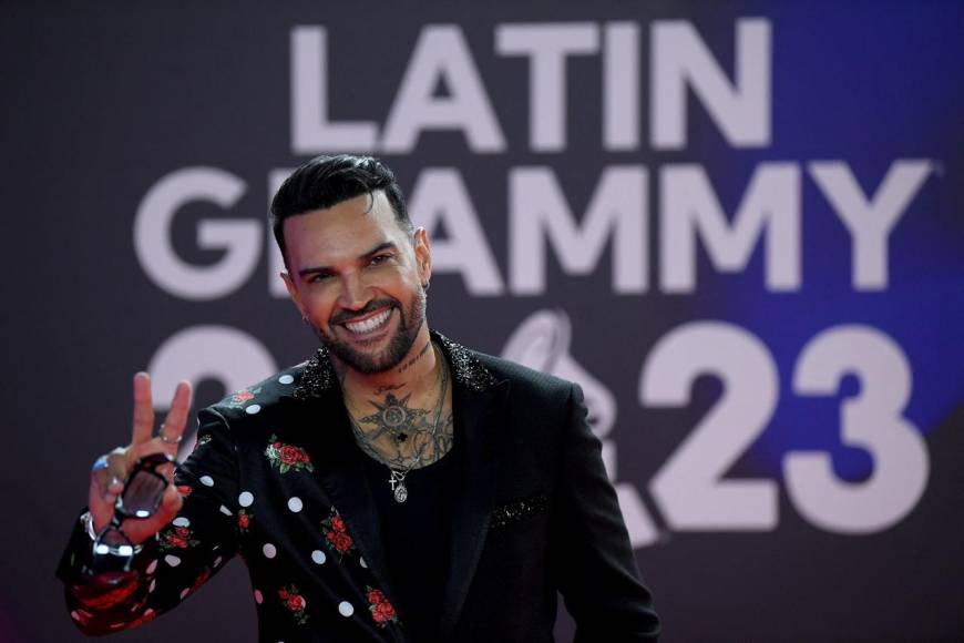 Latin Grammy: famosos recorren la alfombra roja en España