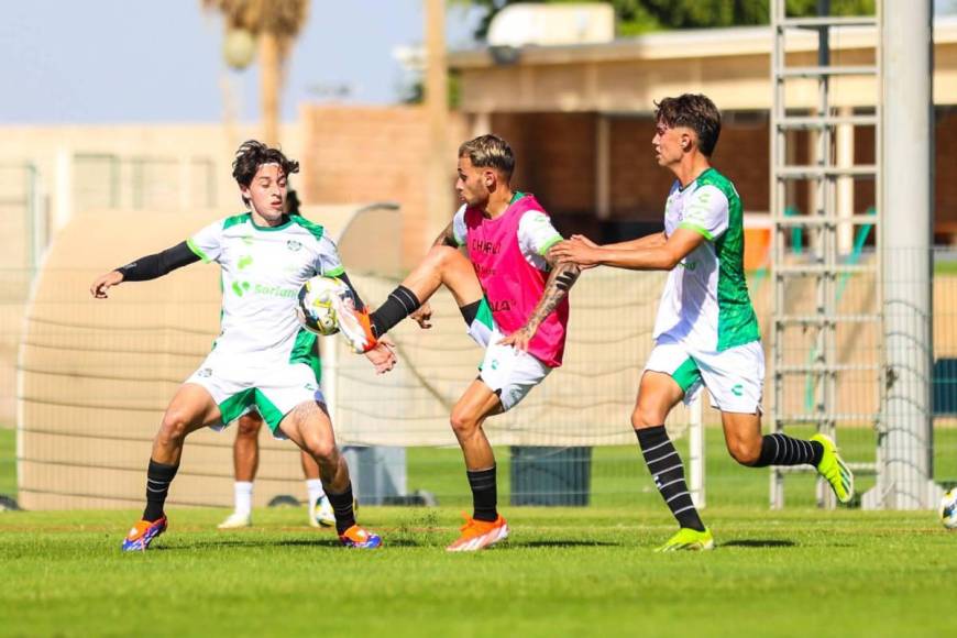 Antony “Choco” Lozano realiza su primer entrenamiento con el Santos Laguna de México