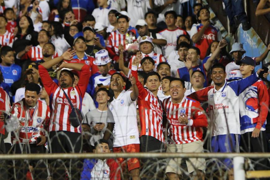 ¡Ruge león! Así fue el festejó del Olimpia por la clasificación a la final