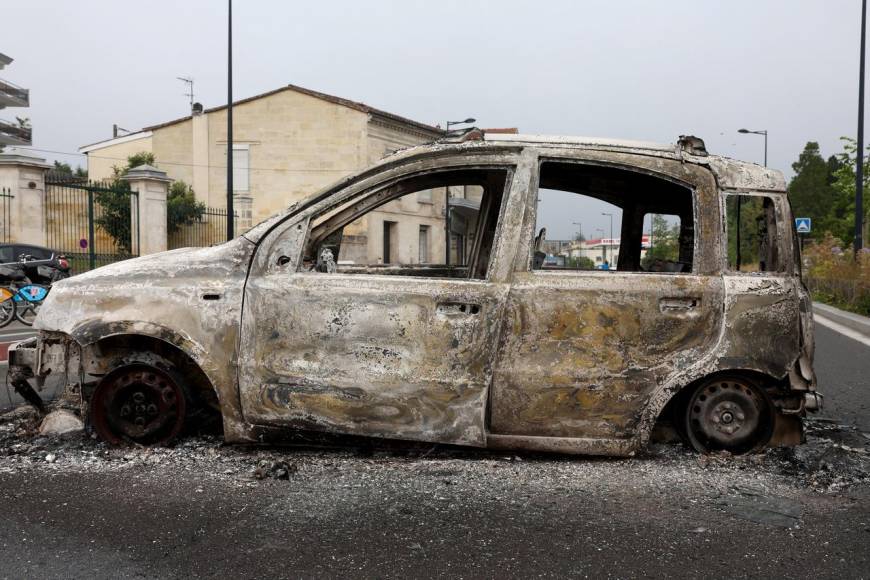 Disturbios en Francia causaron daños por 20 millones de euros en transportes