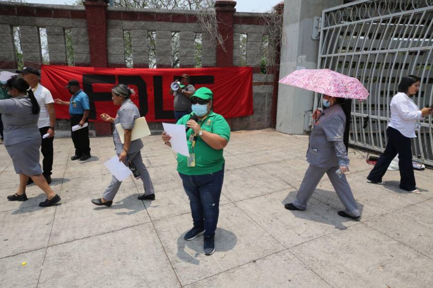 Batallas campales y quema de llantas: intensa jornada de protestas en Honduras