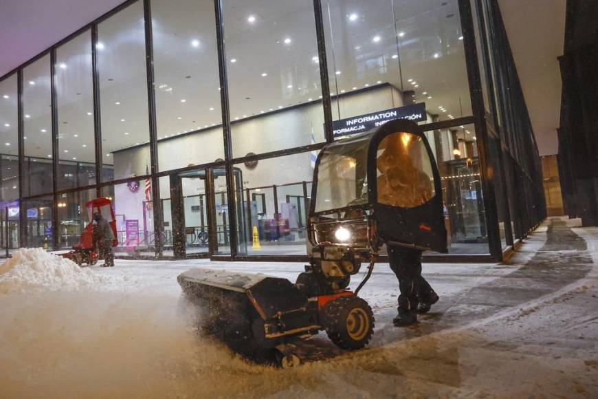 Tormenta invernal en Estados Unidos ya deja miles de vuelos suspendidos