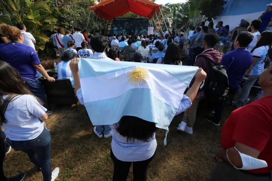 Así viven la final del Mundial de Qatar en la Embajada de Argentina en Honduras