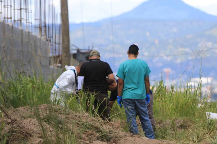 Dantesco: hallan cadáver encostalado cerca de la represa Los Laureles de la capital