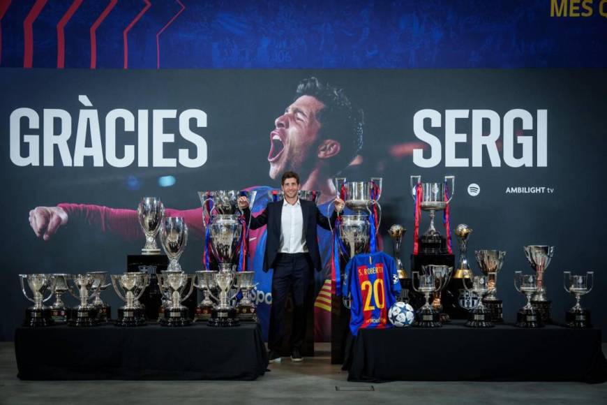 Leyendas del Barcelona presentes en despedida de Sergi Roberto: “Me hubiera gustado...”