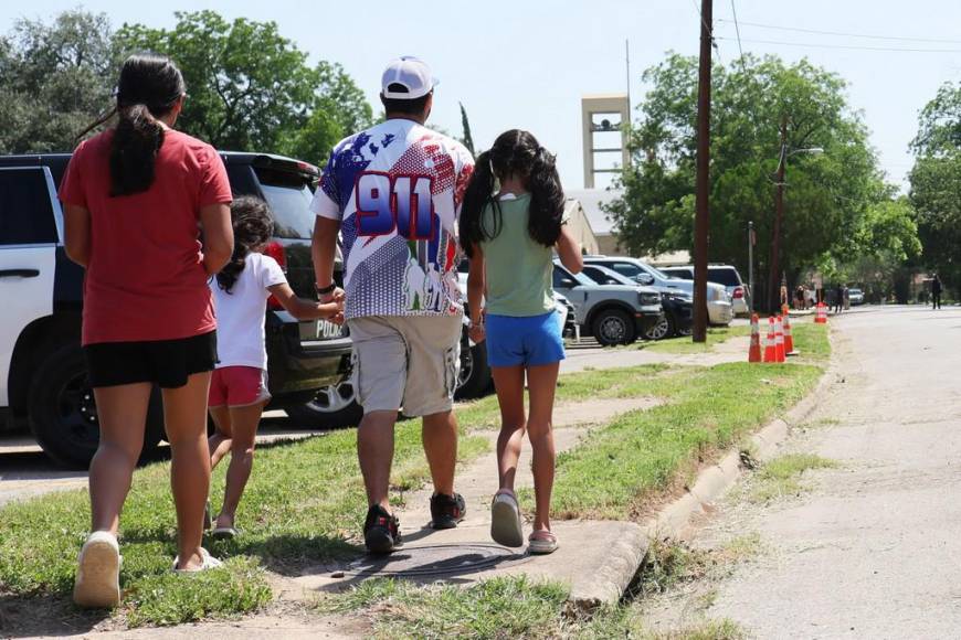 Así fue el recorrido de Joe Biden por Uvalde, la ciudad de la masacre escolar