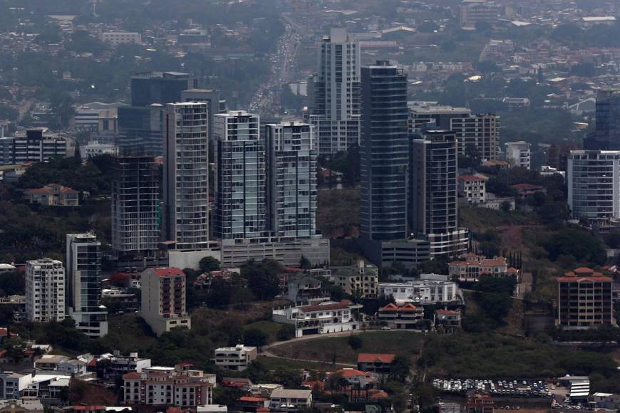 Así luce Tegucigalpa este sábado por la capa de humo