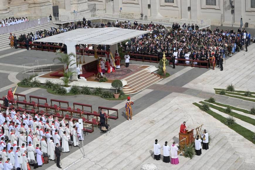 Papa Francisco encabezó celebración del Domingo de Ramos