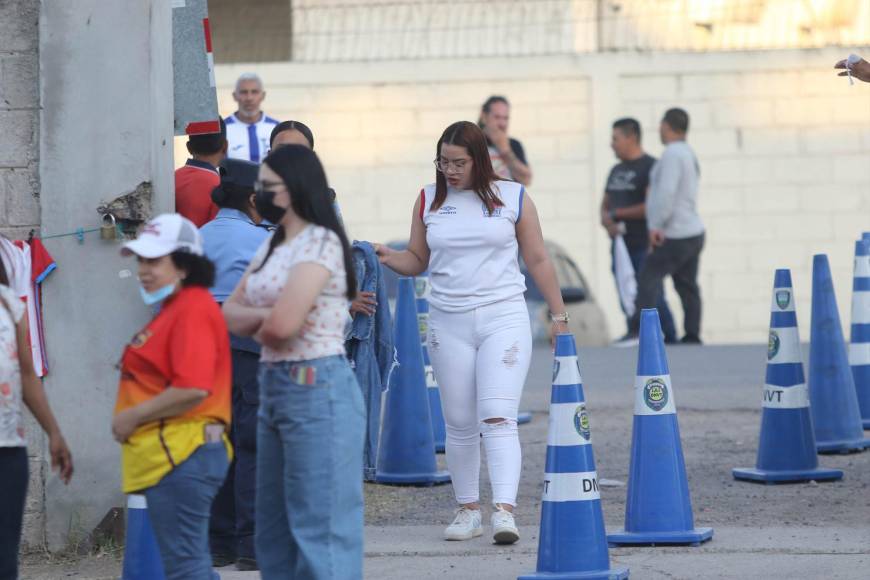 Las bellas aficionadas que llegaron al estadio Carlos Miranda para disfrutar del Olimpia vs Marathón