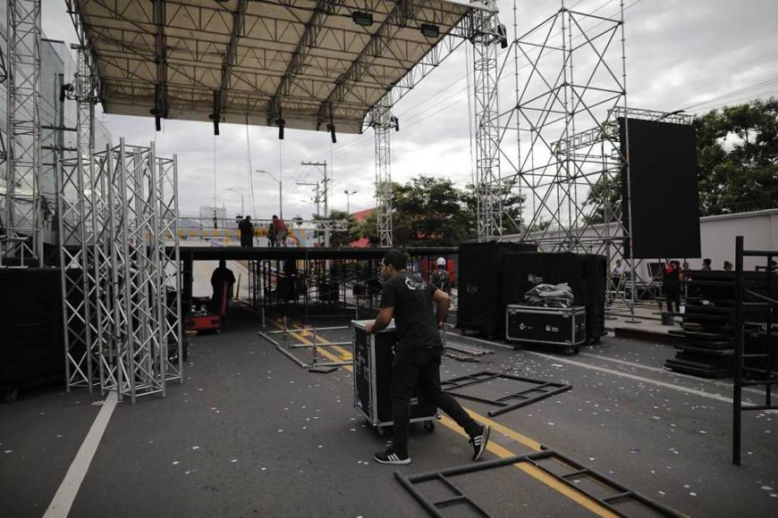 Crean escenarios frente a Casa Presidencial y Congreso Nacional para recibir a colectivos de Libre