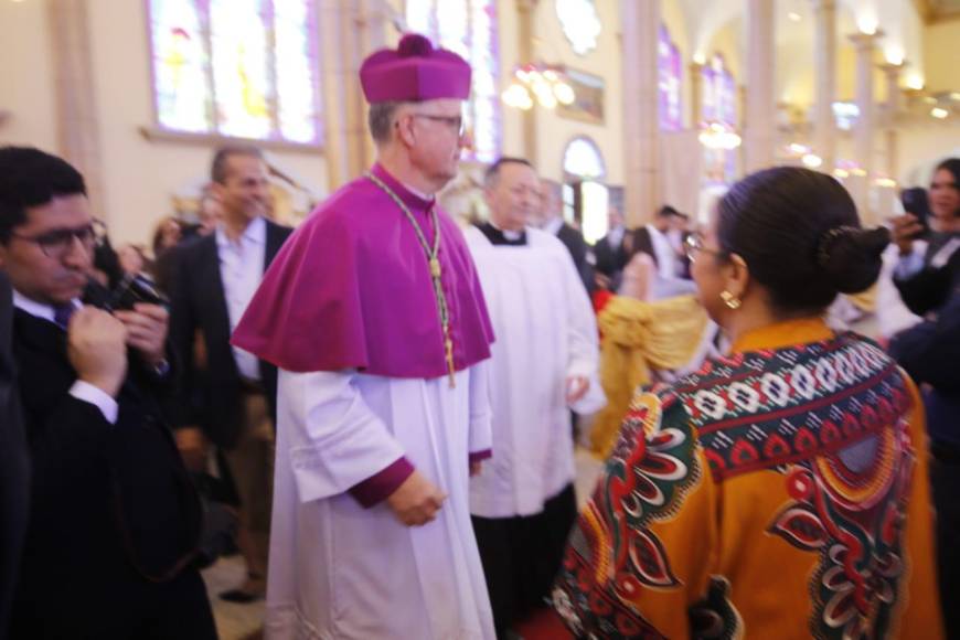 Así fue la llegada del nuevo arzobispo de Tegucigalpa a la Basílica de Suyapa