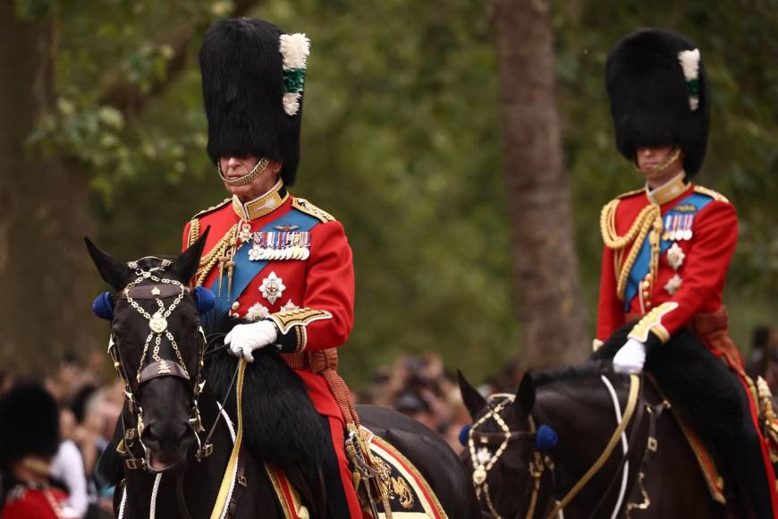 Las imágenes del desfile de Carlos III por su cumpleaños