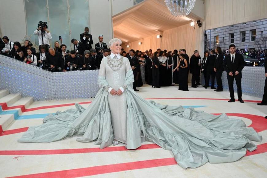 Los extravagantes looks de la Gala del MET en honor a Karl Lagerfeld