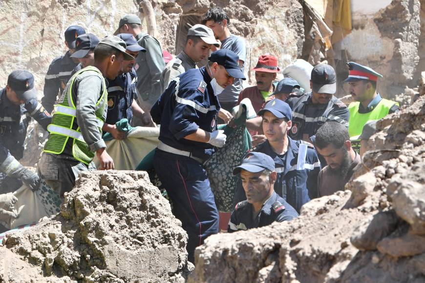 “Están todos debajo de las ruinas”: Marruecos busca sobrevivientes tras brutal sismo