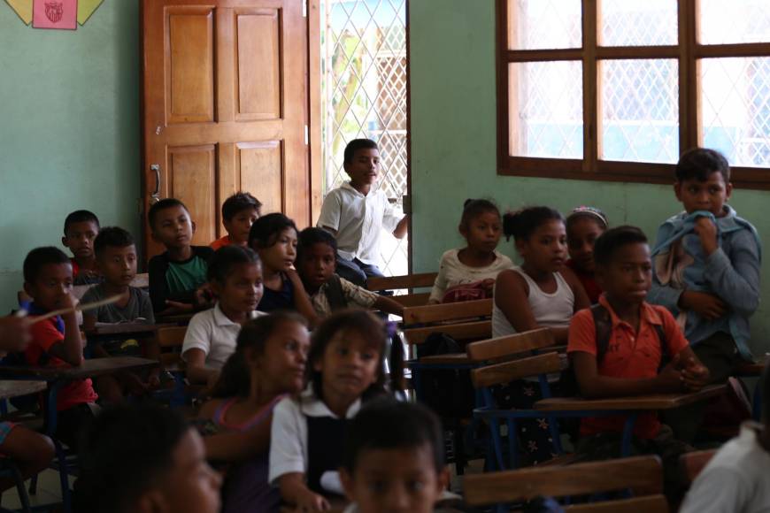 Así se educan los niños hondureños en escuelas de Nicaragua